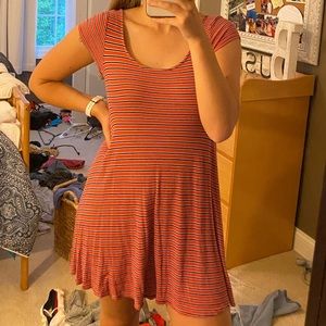 AE RED WHITE BLUE TSHIRT FLOWY DRESS UNIQUE BACK